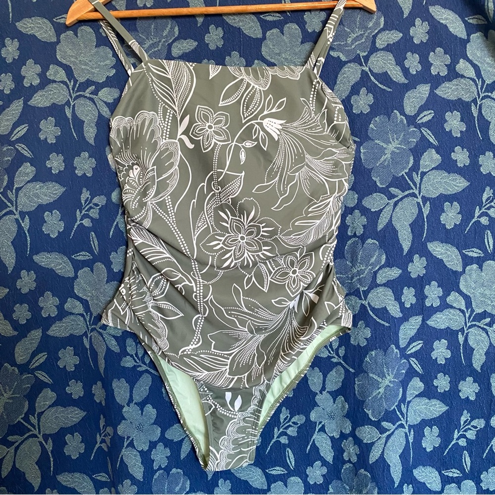 Cupshe Gray Floral One Piece Swimsuit